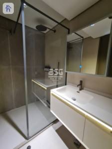 Modern 1-bedroom apartment in Cavalli Tower image 5