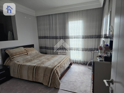 Spacious 3 Bedroom Apartment for Sale Image 4