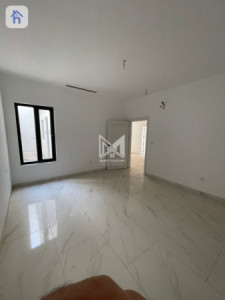 Elegant Residence for Sale Image 8
