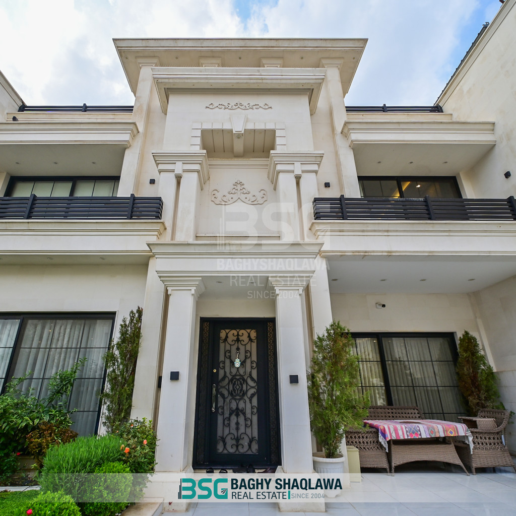 خانووی ڕاخراو بۆ فرۆشتن وێنە 2