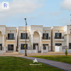 Family House with 4 Bedrooms image 1