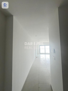 شقة عصرية مع مناظر خلابة image 2