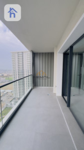 شقة حديثة في برج رامي صورة 6