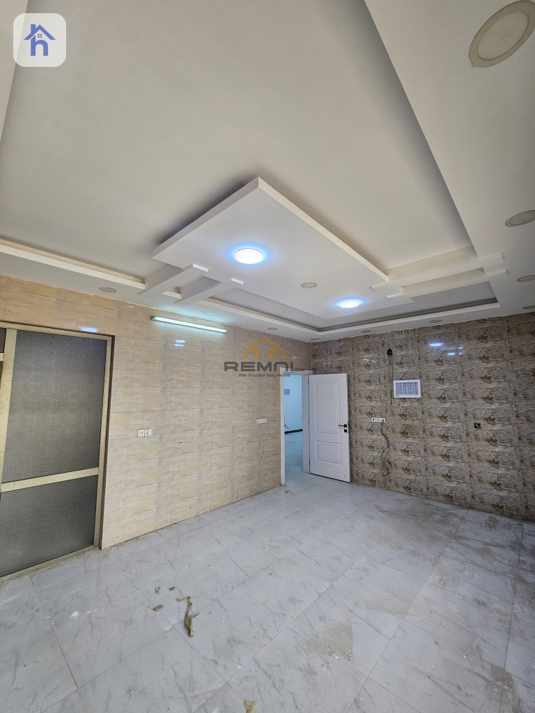 Spacious House For Rent near 100m street Resim 2
