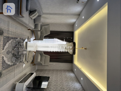 Spacious Apartment with Spectacular Views Image 3