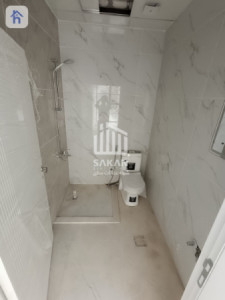 Spacious 2 Bedroom Apartment Image 11