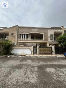 خانوو بەرامبەر باخچە image 1