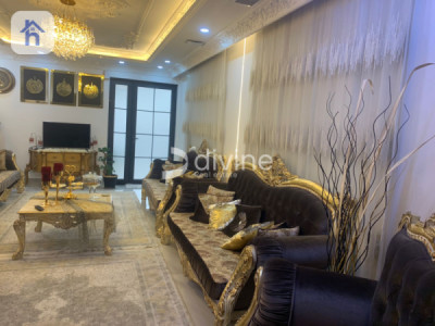 Modern House with 4 Bedrooms Image 3