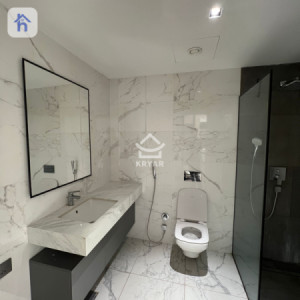 Charming 1BR Apartment with Great Views Image 6