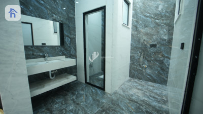 Spacious House in Erbil with 4 Bedrooms Image 12