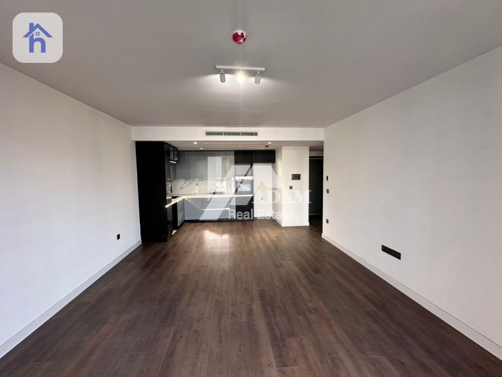 Cozy 1-Bedroom Apartment on High Floor