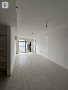 Apartment in Cash Image 4