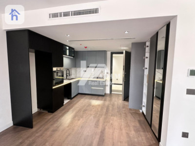 Sleek Studio Apartment in Prime Location image 2