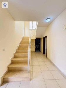 Spacious 4 Bedroom House image 9