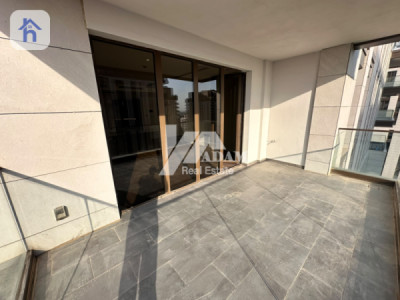 Luxurious 4-Bedroom Apartment on High Floor image 22