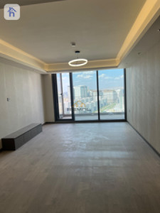 Elegant 1-Bedroom Apartment with Stunning View image 4