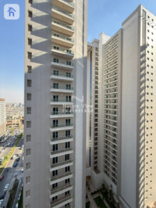 Modern Apartment image 5