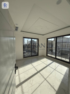 Spacious House with Multiple Rooms Image 8