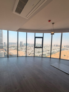 Modern 3 Bedroom Apartment image 8