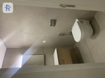 Elegant 2-Bedroom Apartment image 18