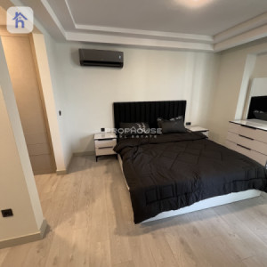 Chic Studio Apartment in Rami Towers Resim 4