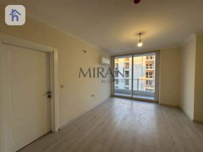 Modern Apartment in Prime Location Image 3