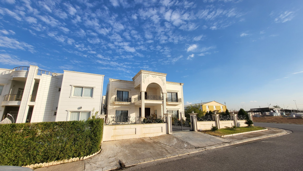 Gorgeous 5-Bedroom House in Ganjan City