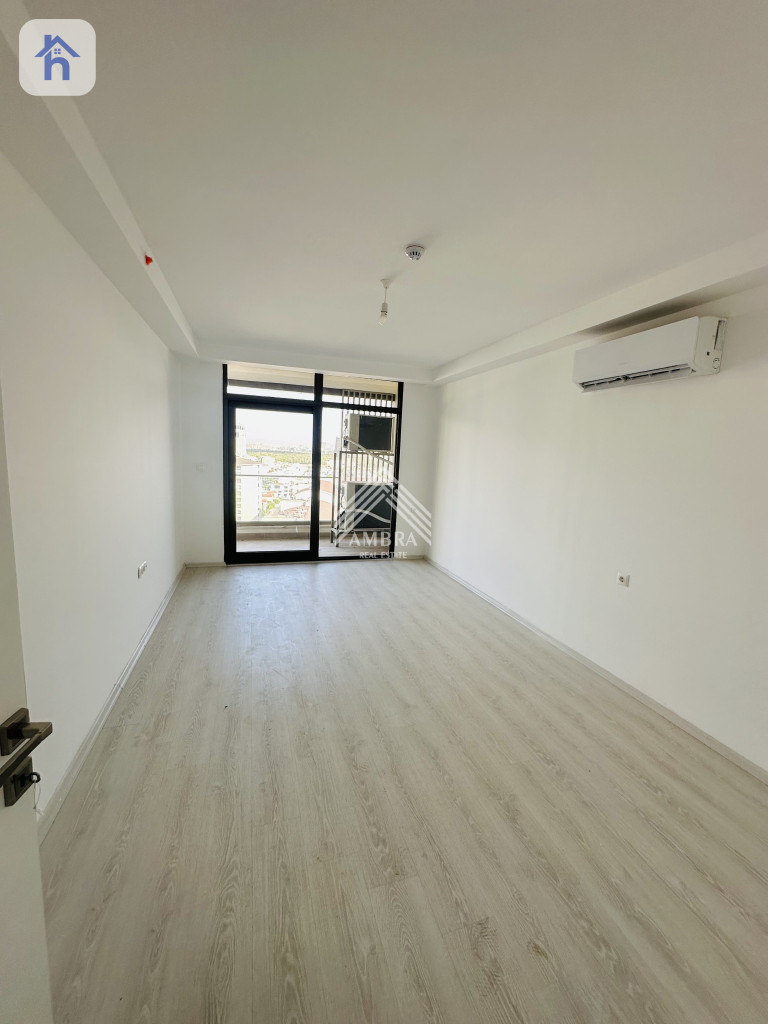 Luxurious Apartment in Empire Pearl Towers