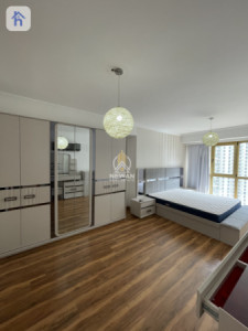Luxurious Furnished Apartment in Roya Tower Image 4