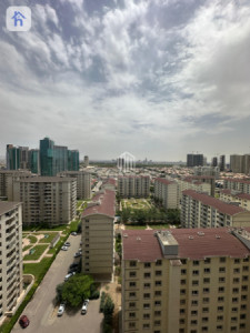 یەکەیەکی ژووری نووستنی مۆدێرن بە دیمەنێکی نایاب image 2