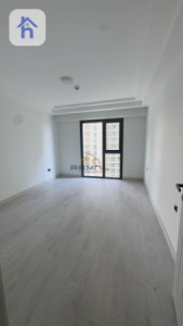 Sleek apartment with 2 bedrooms image 7