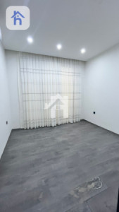 Modern House with 4 Bedrooms Image 8