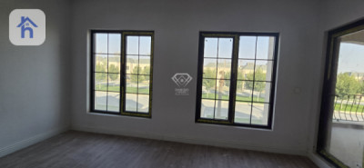 Spacious house for sale in Spanish Village 2 image 7