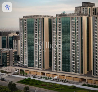 Spacious 143m² apartment in Empire Square image 2