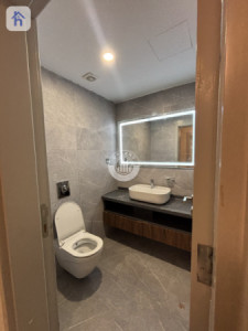 Spacious Apartment in Sky Towers image 12