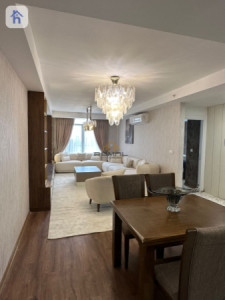 شوقەیەکی ڕاخراو لە ئیمپایەر پیرڵ تاوەرز وێنە 4