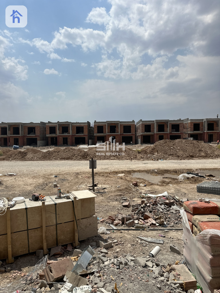 Spacious Home with Multiple Rooms Resim 2