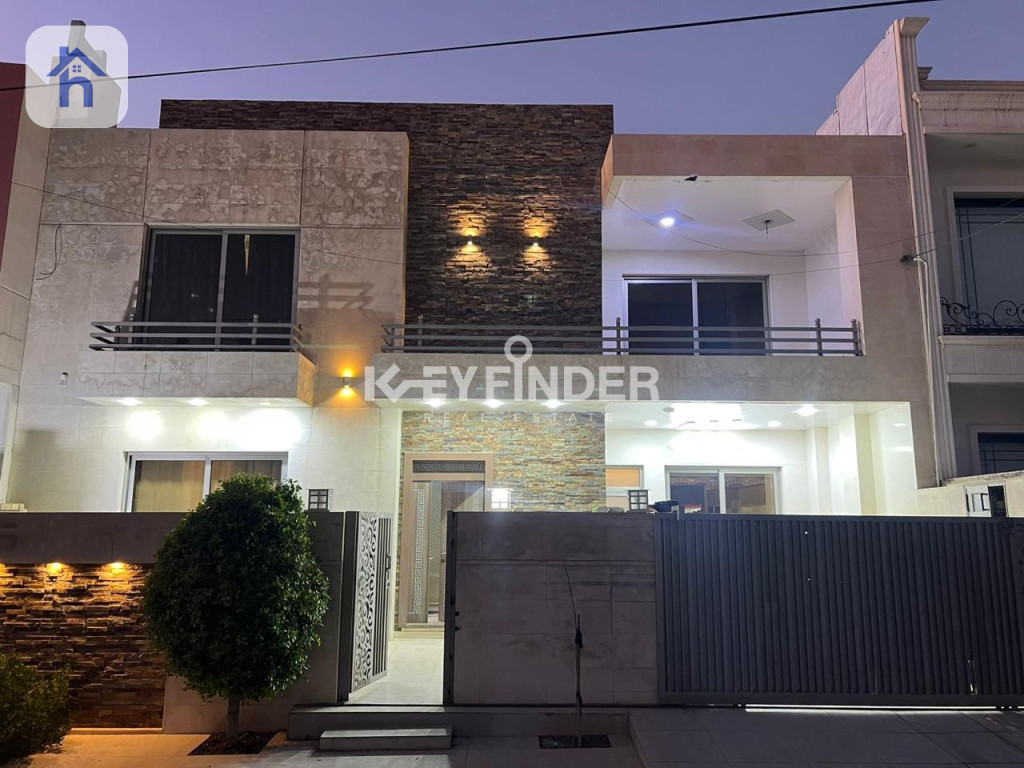 بيت واسع بخمس غرف نوم