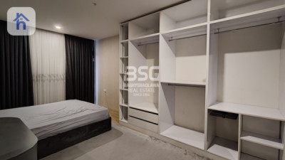 Modern Apartment with Stunning Views Image 3