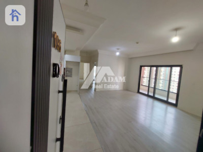 Modern Apartment in Prime Location Image 3