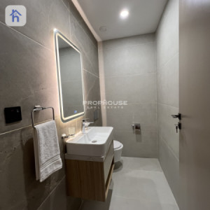 Elegant 2BR Apartment with City Views image 9