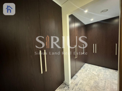 Luxurious Town House with Modern Amenities image 23