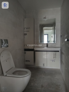 Modern 1-Bedroom Apartment with View Resim 4