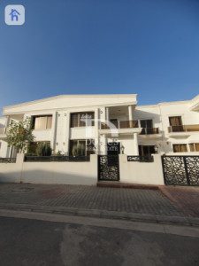 منزل واسع مع غرف متعددة image 1