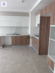 Modern 2 Bedroom Apartment image 2