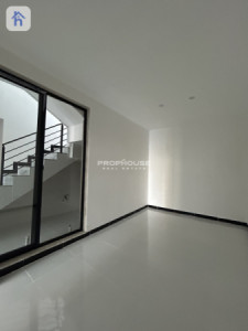 Two Floor House image 5