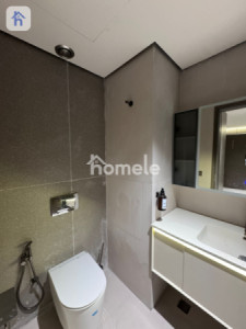 Chic Apartment with 3 Bed Room Image 9
