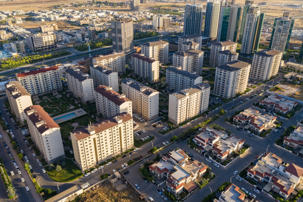 شوقەیەکی نایابی ٣ ژووری نوستن لە شوێنێکی نایاب