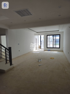Spacious 4-Bedroom Home in Zaner City Image 5