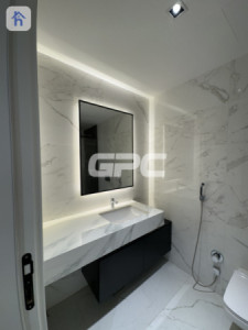 Modern Apartment with 3 Bedrooms image 10